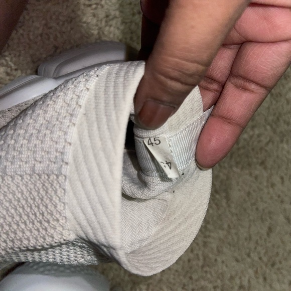 Sneakers - Picture 6 of 6